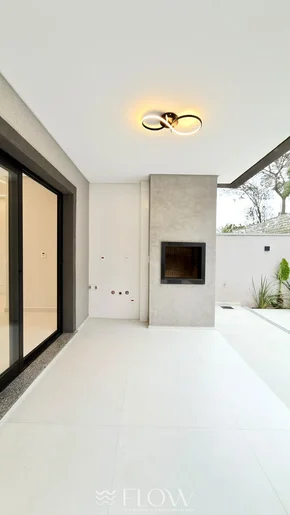 Sobrado Com Piscina