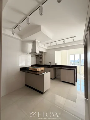 Apartamento Com 3 Suítes Na Vila Estrela