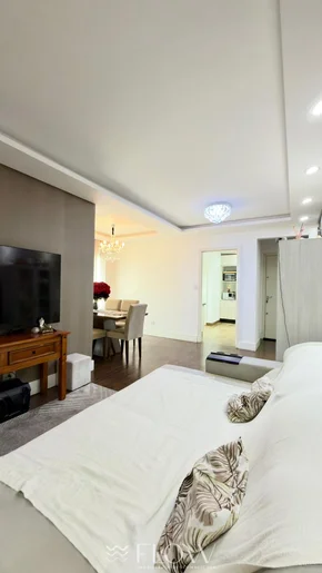 Apartamento Com 2 Quartos E 2 Vagas De Garagem