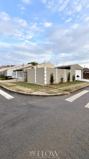 Casa De Esquina E Amplo Terreno Jardim Lafiori
