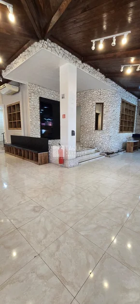 Casa Comercial Centro De Ponta Grossa / Para Locaçâo