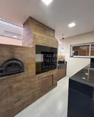 <strong>Casa à Venda - Condomínio Fechado - 240m2</strong>