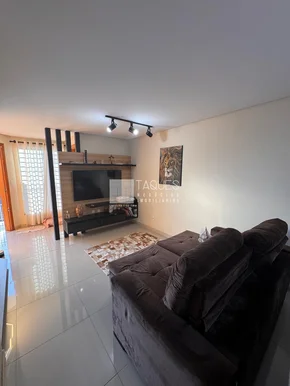 <strong>Sobrado Triplex à Venda - Jardim Carvalho - 165m2</strong>