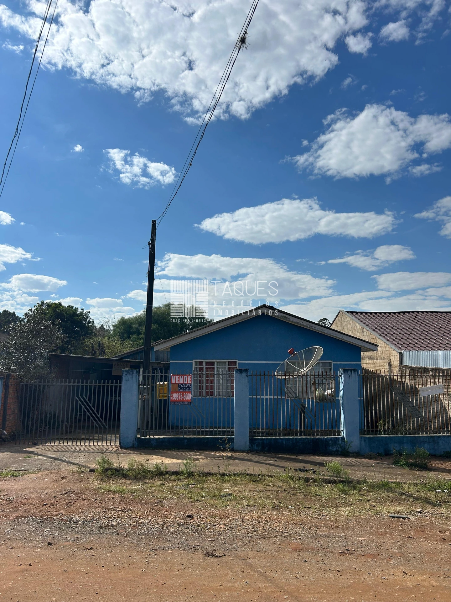 Casa à Venda / Colonia Dona Luiza