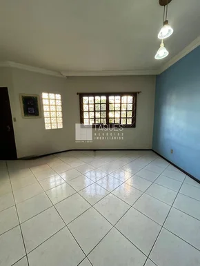 Casa à Venda Comercial / Residencial