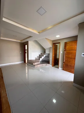 Sobrado à Venda - Estrela - 140m2