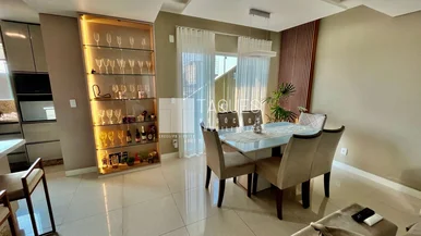 Sobrado à Venda N Rússia / Aceita Permuta De Menor Valor