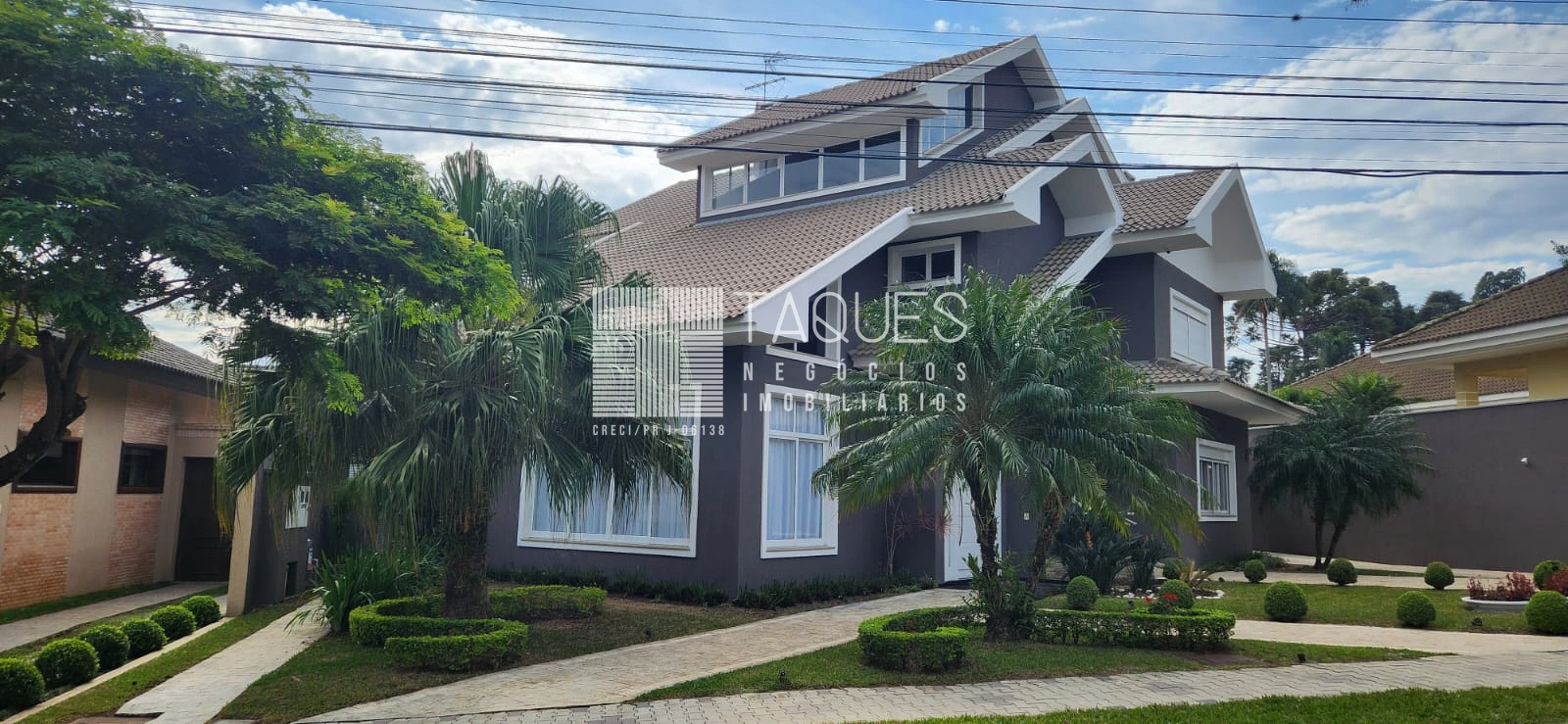 Casa De Alto Padrão à Venda Em Cond. Fechado