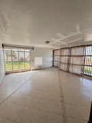 <strong>Casa Comercial/Residencial à Venda - Uvaranas - Rua a Rua</strong>