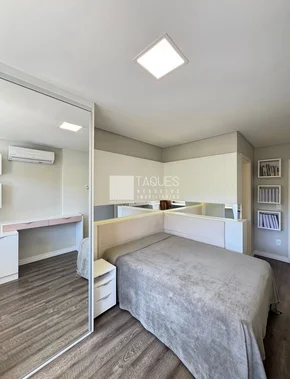 Casa à Venda Em Cond. Fechado / Oficinas