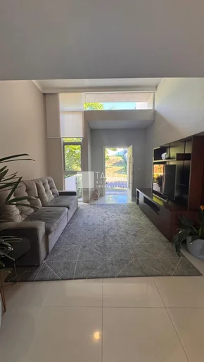 Casa à Venda Em Cond. Fechado / Oficinas