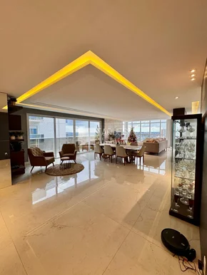 <strong>Apartamento de Alto Padrão à venda / Analisa Permuta</strong>