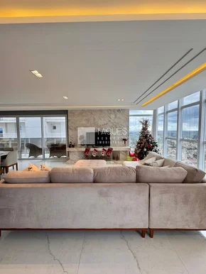 Apartamento De Alto Padrão à Venda / Analisa Permuta