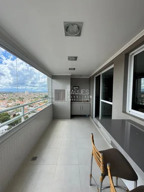 Apartamento à Venda / Jardim Carvalho