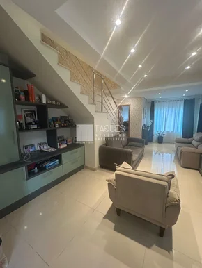 <strong>Sobrado à venda -Oficinas</strong>