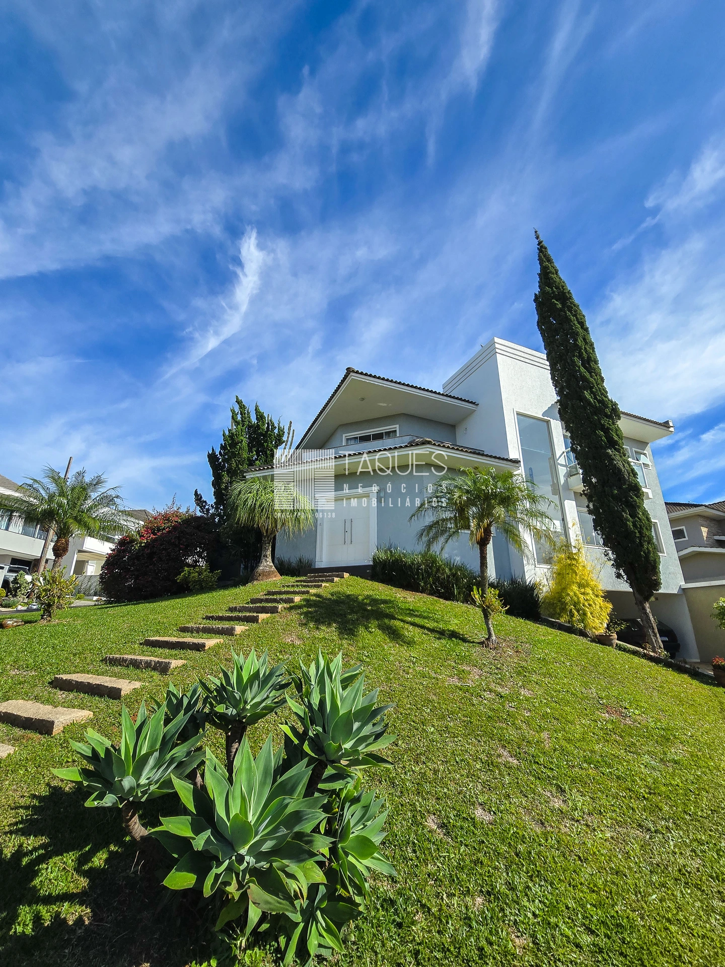 Casa à Venda Em Cond. Fechado Parque Dos Franceses