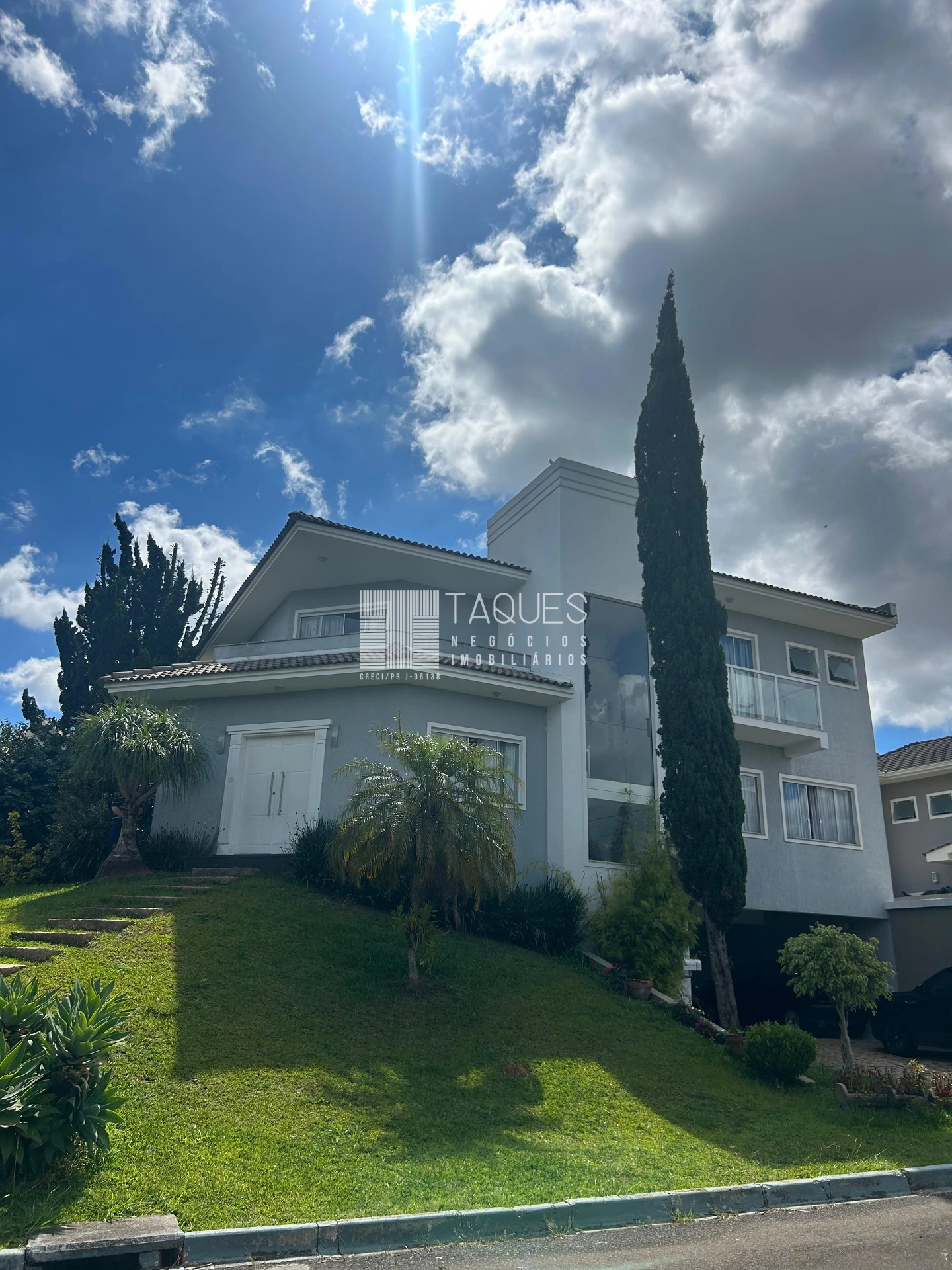 Casa à Venda Em Cond. Fechado / Oficinas