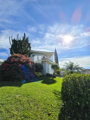 Casa à Venda Em Cond. Fechado Parque Dos Franceses