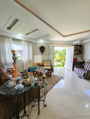 Casa à Venda Em Cond. Fechado Parque Dos Franceses