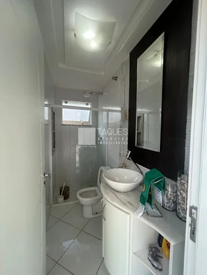 Casa à Venda Em Cond. Fechado / Oficinas