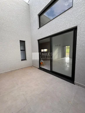 Resindência à Venda No Cond. Bosque Mistral