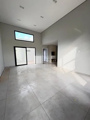 Resindência à Venda No Cond. Bosque Mistral