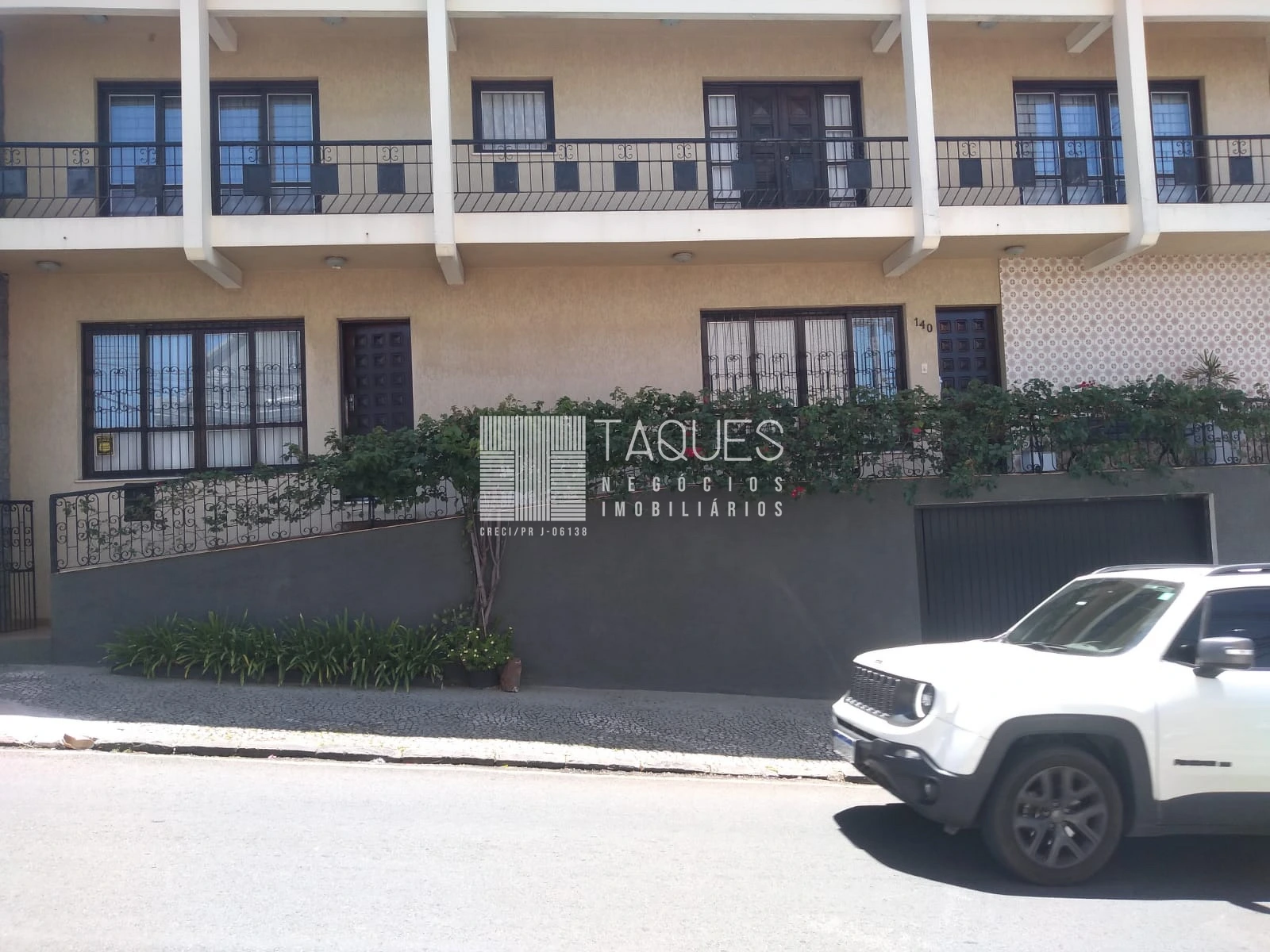 Casa à Venda  Residencial/ Comercial