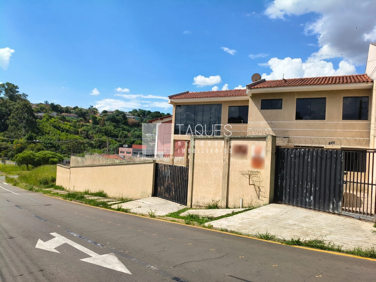 Sobrado à Venda Cond. Res.  Araújo & Filhos Lll