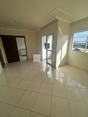 Apartamento à Venda /uvaranas