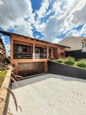 Casa à Venda / B: Estrela