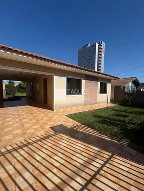 Casa De Rua à Venda Com Aptidão Residencial / Comercial