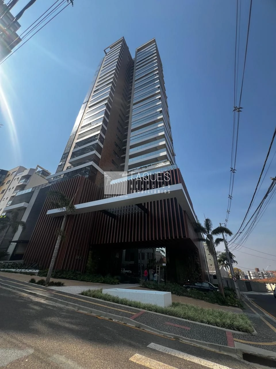 Apartamento à Venda  De Alto Padrão / Estrela