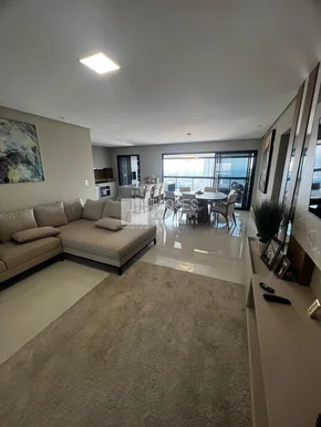 Apartamento à Venda  De Alto Padrão / Estrela