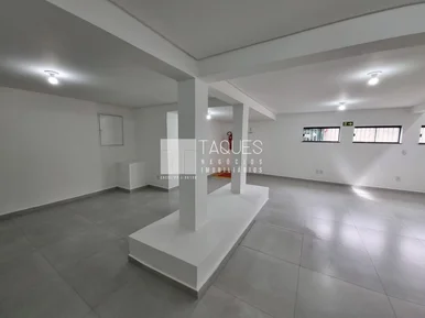 Prédio Comercial / Locado