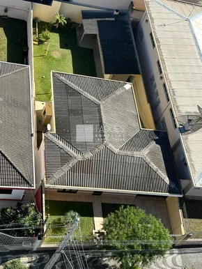 Casa Comercial à Venda