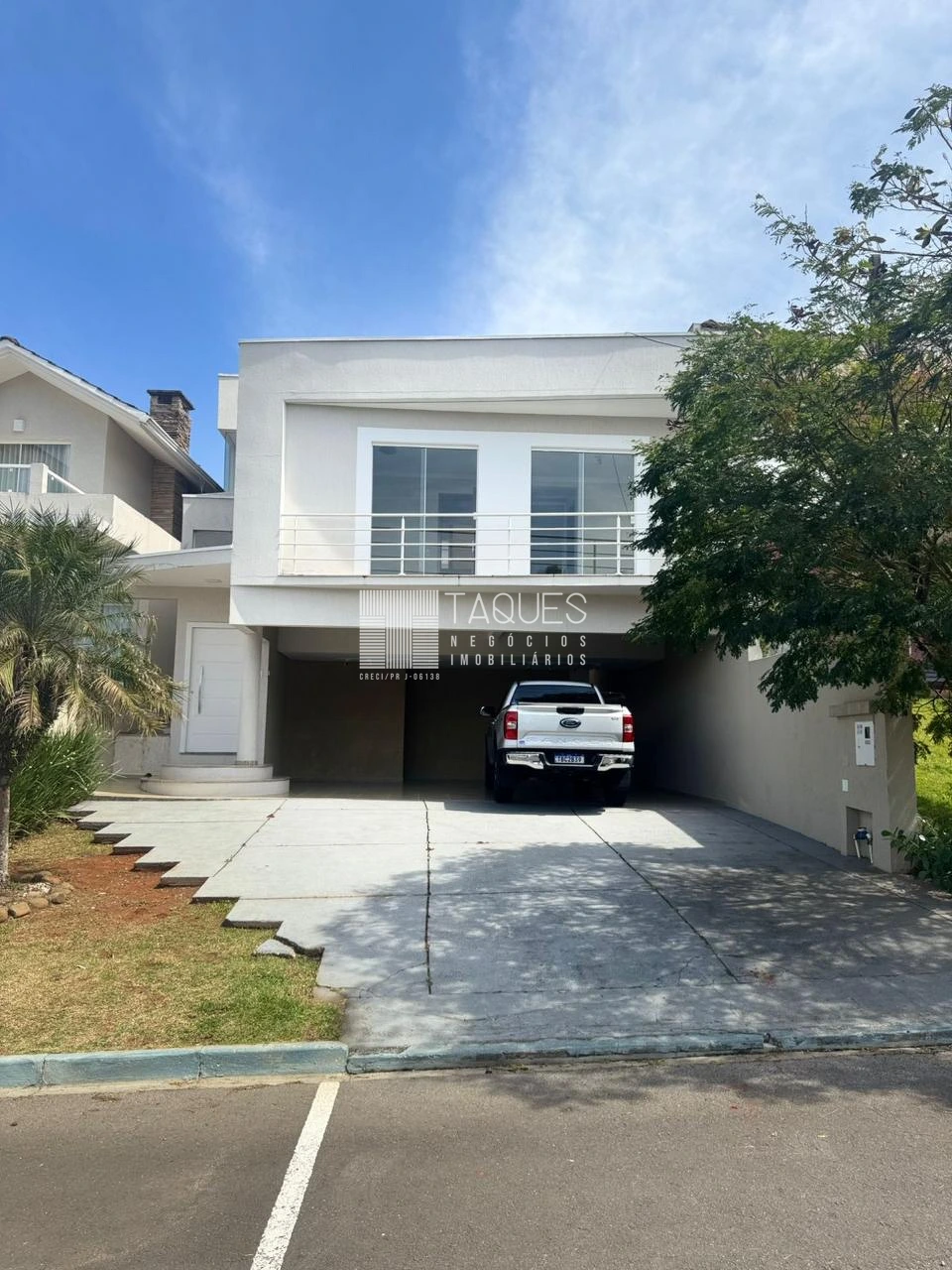 Casa à Venda Em Cond. Fechado