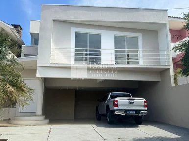 Casa à Venda Em Cond. Fechado