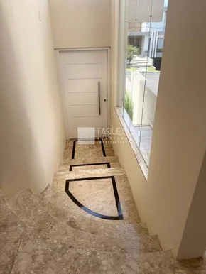 Casa à Venda Em Cond. Fechado