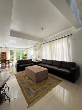 Casa De Alto Padrão Em Cond. Fechado