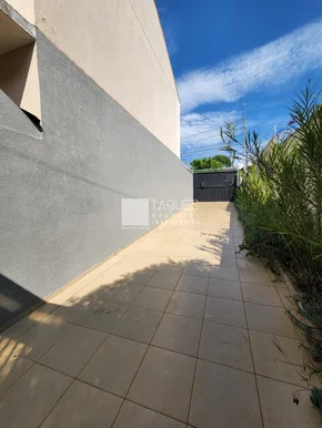 Sobrado à Venda