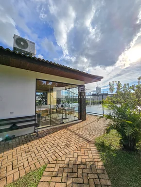 Casa De Alto Padrâo à Venda Em Cond. Fechado