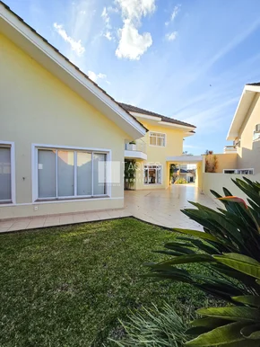 Casa à Venda Con. Colina Dos Frades