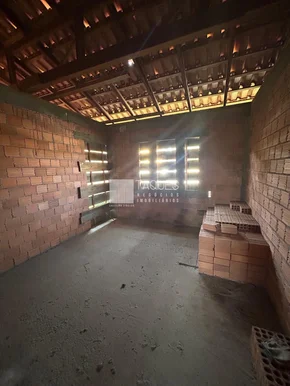 Casa à Venda