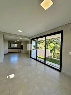 Casa De Alto Padrão Cond. Vale Dos Vinhedos