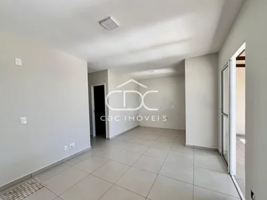 ótima Casa Em Condomínio Fechado
