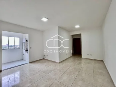 ótimo Apartamento Semimobiliado Central
