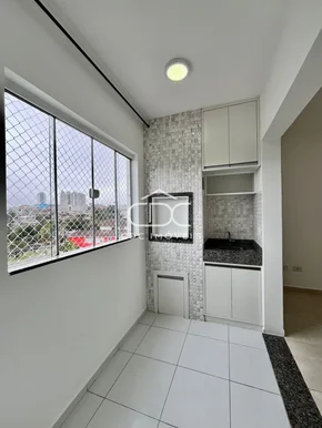 ótimo Apartamento Semimobiliado Central