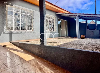 <strong>EXCELENTE CASA EM UVARANAS</strong>