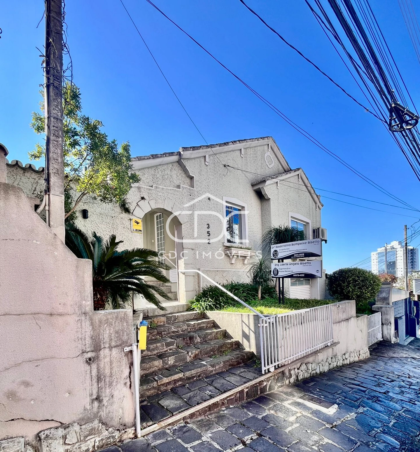 Excelente Casa Comercial Central