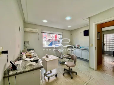 Excelente Casa Comercial Central
